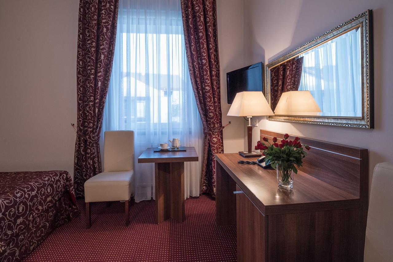 Jasek Premium Hotel Breslau Exterior foto