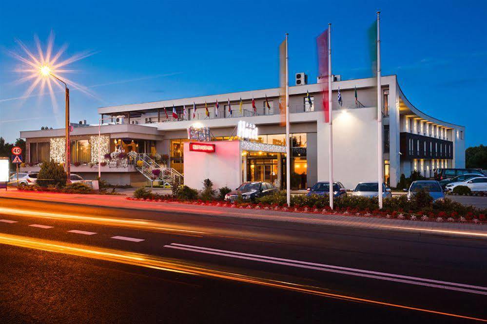 Jasek Premium Hotel Breslau Exterior foto